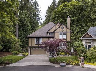 2804 SW Streamside Dr, Portland, OR 97219