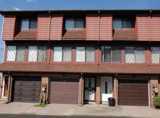7 Maryland Ln, Staten Island, NY