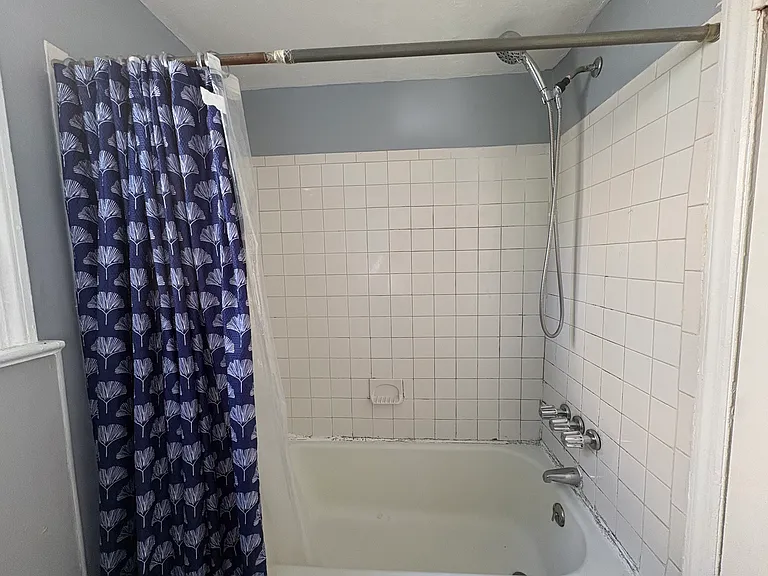 1115 Sheridan Ave #D — Photo 6