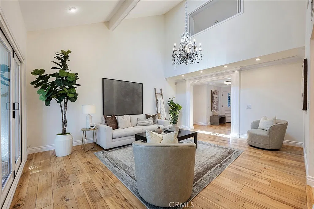 4 bed, 2.5 bath, 2954 sqft, $8,000 — Photo 4