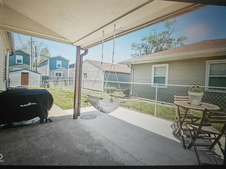 1004 W Noble St — Photo 16
