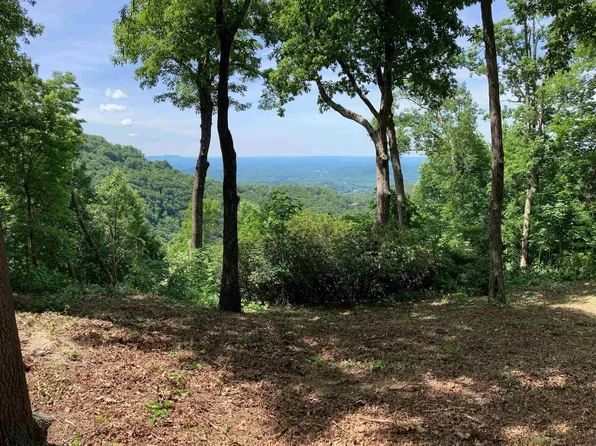 1399 Mountain Summit Road, Travelers Rest, SC 29690