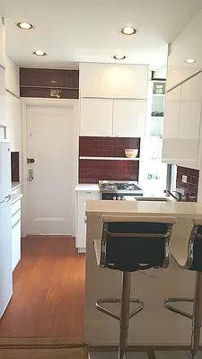 Sold by R New York | media 4