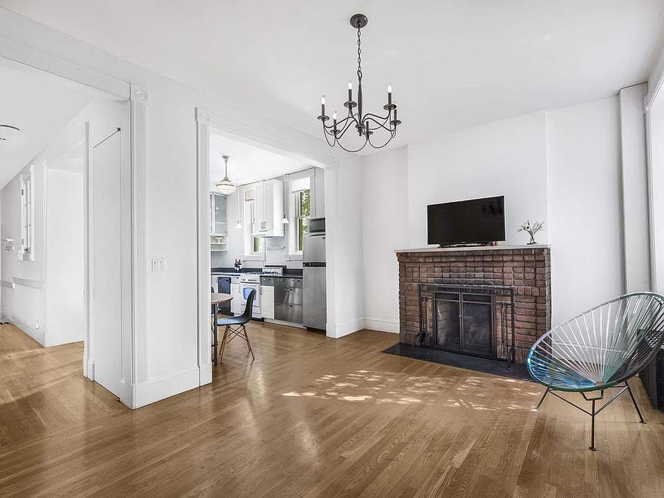 1st image of 84 Grove St APT 10
