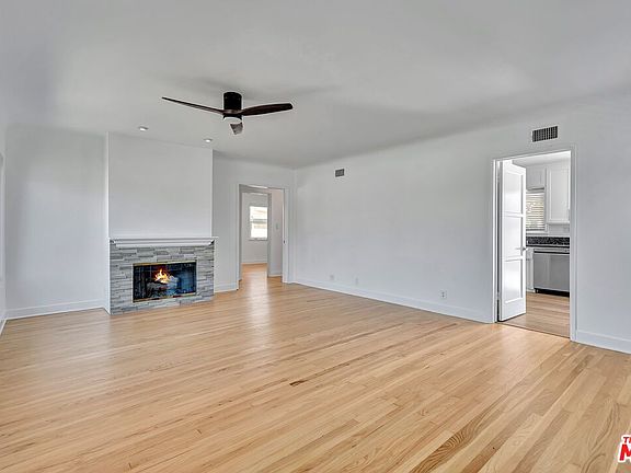 3rd image of 7878 Naylor Ave
