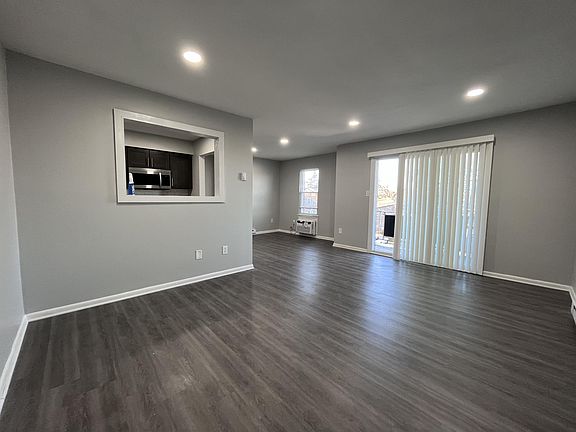 3rd image of 1701 W Congress St #1701/12