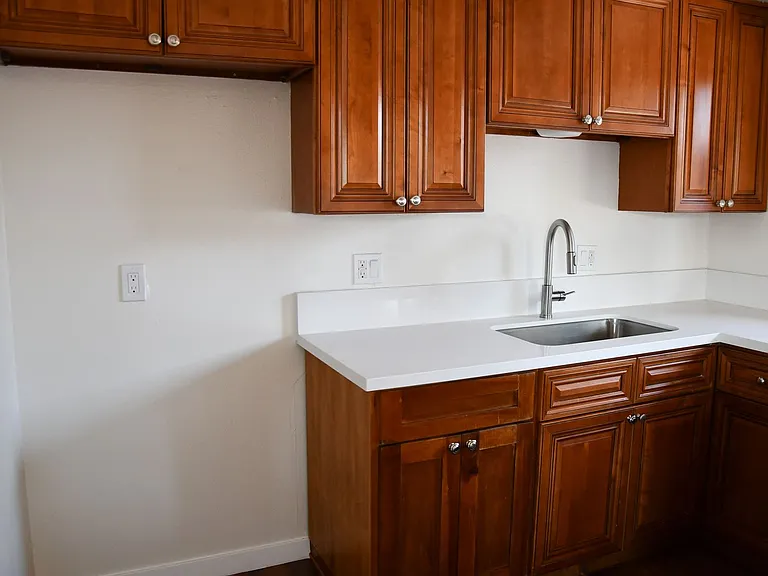 12071 Laguna St — Photo 10