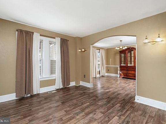 2nd image of 81 Elizabeth Ave