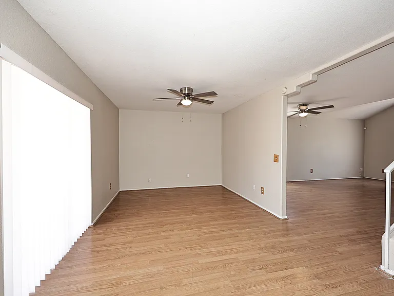 8935 W Windsor Ave — Photo 16