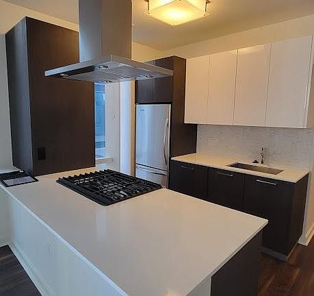3rd image of 200 N Dearborn St Unit 3702
