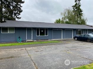 711 13th St SE #A & B, Puyallup, WA