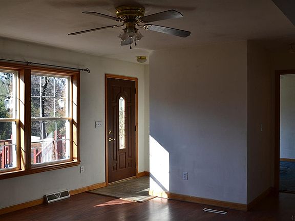 4th image of 101 FAY Lane