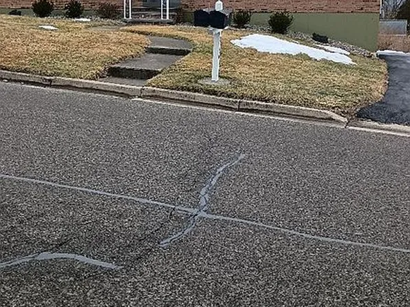 916 Irving Ave, Endicott, NY 13760