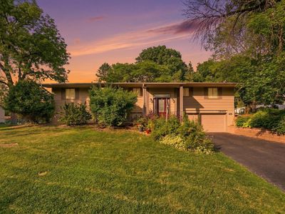 12913 Eagle Ridge Dr, Burnsville, MN, 55337