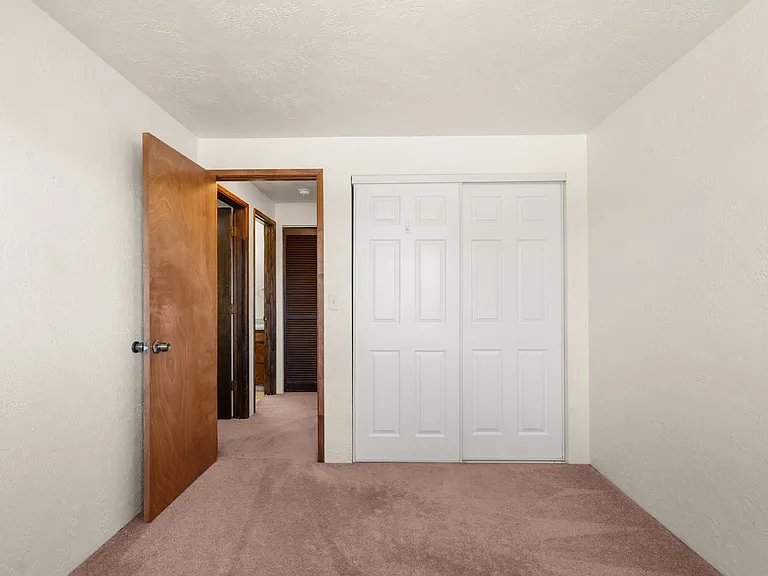 448 N 1st St — Photo 45