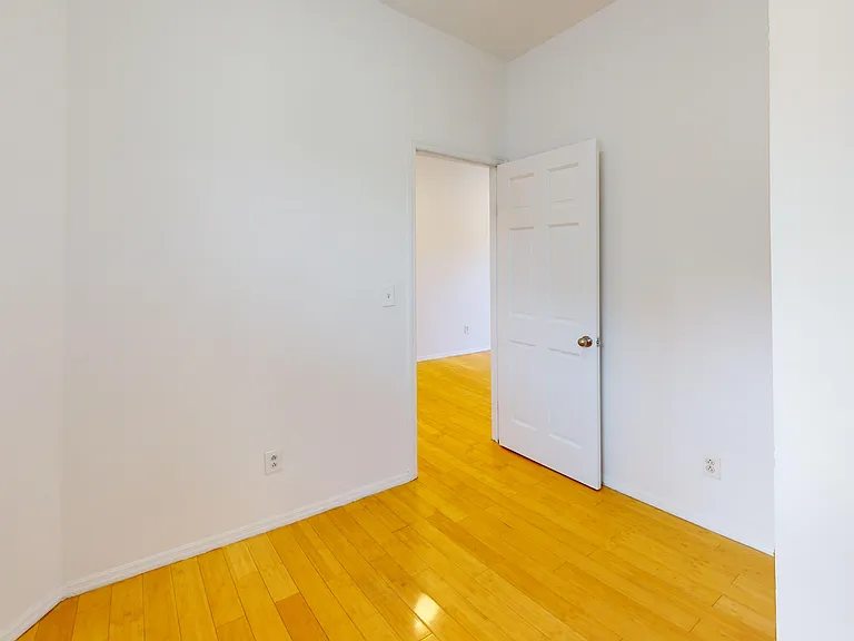 20 Spring St #13 — Photo 7