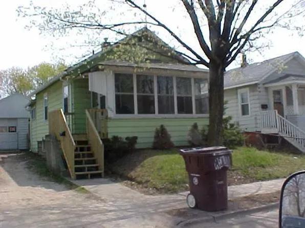 1025 Lathrop St, Lansing, MI 48912