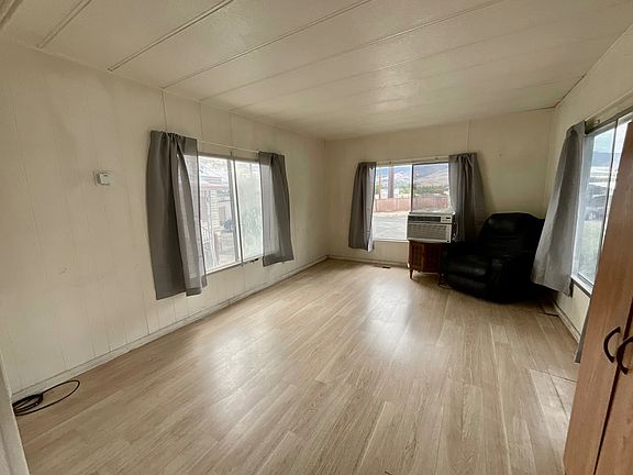 2nd image of 1485 W 4th St #2