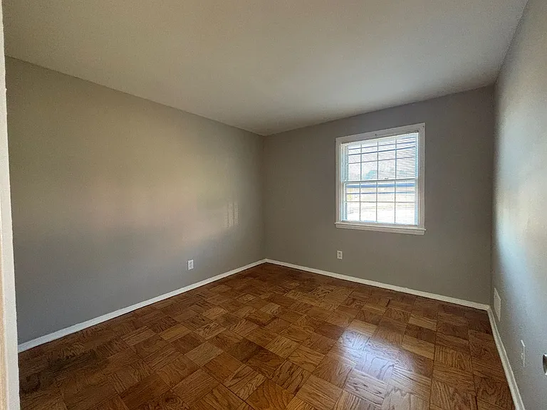 1504 Upshire Rd — Photo 15