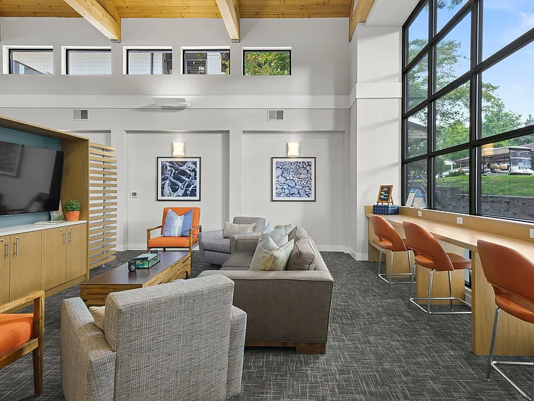 Parkridge Apartments — Photo 8