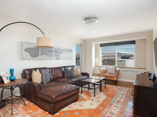 455 Fdr Drive image 1 of 5