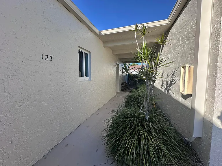 2671 Boundbrook Blvd — Photo 4