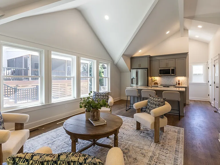 1102 Caldwell Ave — Photo 47