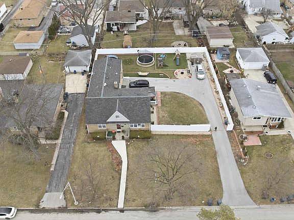 3rd image of 29 S Iowa Ave