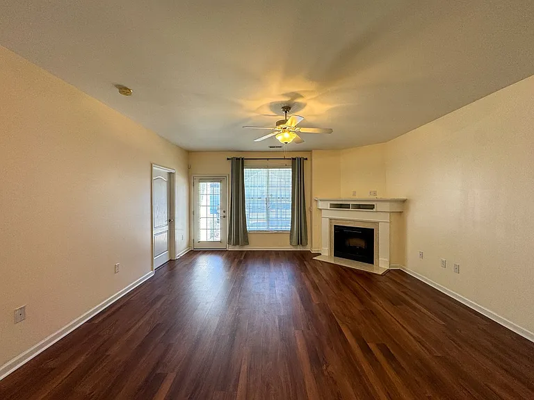 2641 McArthur Landing Cir #103 — Photo 1