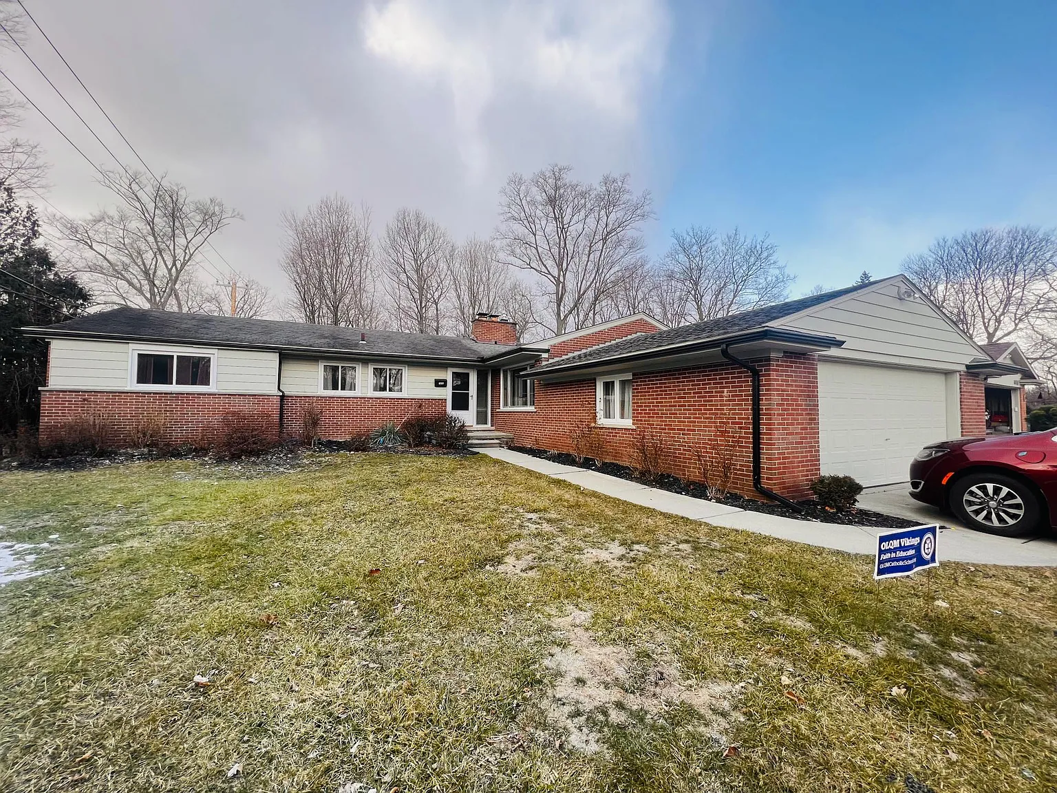 1058 Arden Ln — Photo 3