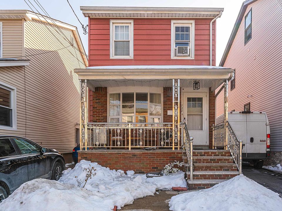 1st image of 728 Devon St
