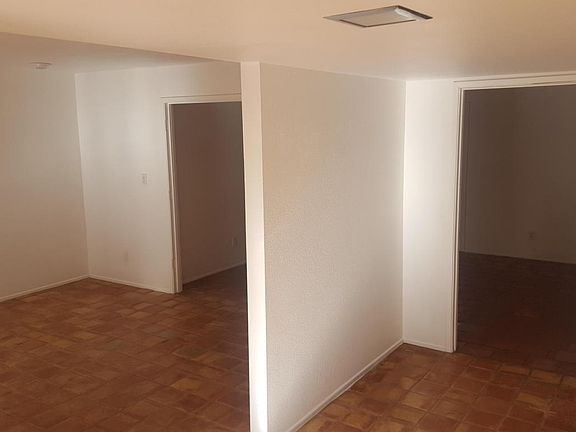 2nd image of 10422 N 37th Ave