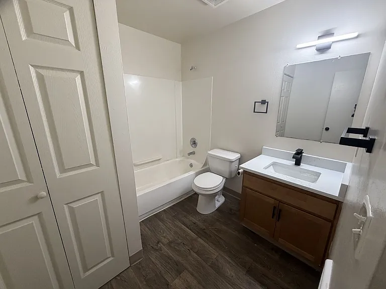 3153 SW Dolph Ct #14 — Photo 6