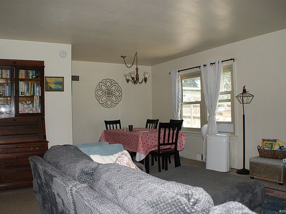 3rd image of 1509 Park Ave