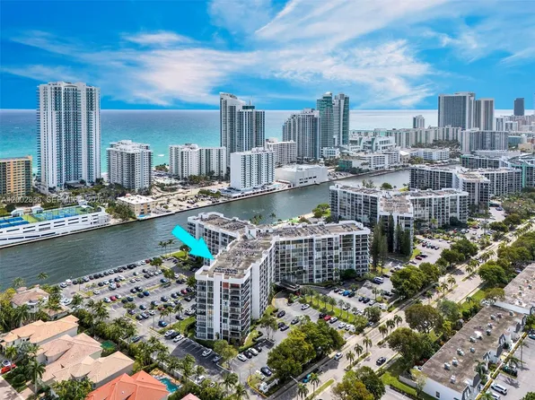 1000 Parkview Dr APT 407, Hallandale, FL 33009