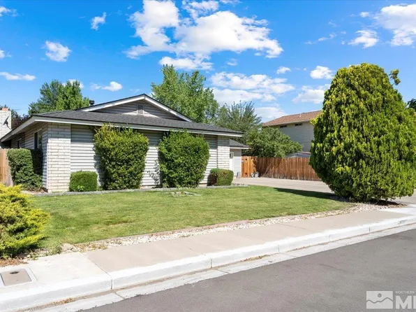 2115 Matteoni Dr, Sparks, NV 89434