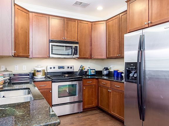 4th image of 511 W 1st Ave APT 205