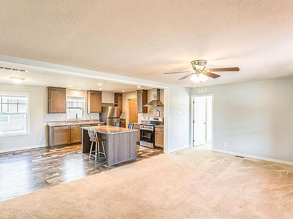 4th image of 2520 Gift St
