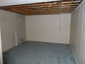 3rd image of 818 Fairhurst Dr