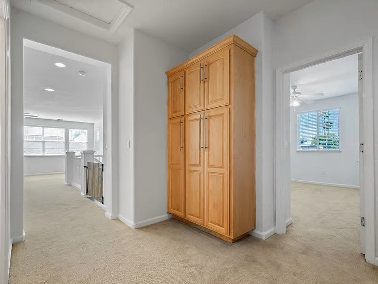 991 Zephyr Ln — Photo 34