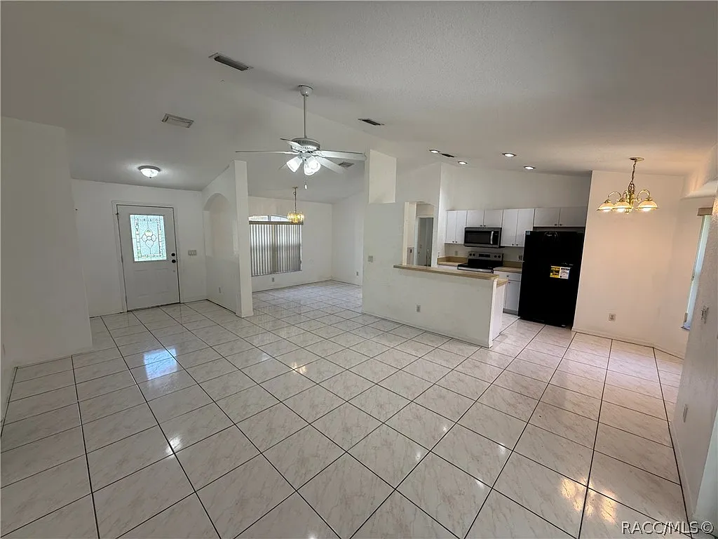 3 bed, 1524 sqft, $1,800 — Photo 3