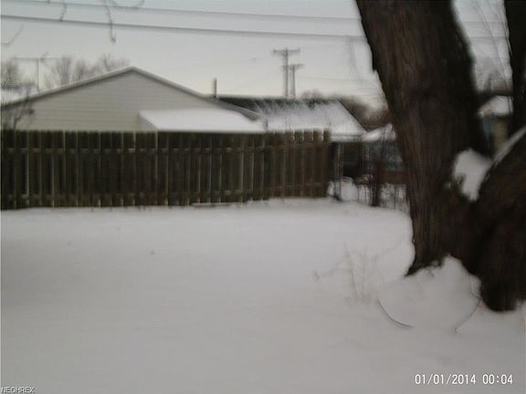 3rd image of 15622 Leigh Ellen Ave