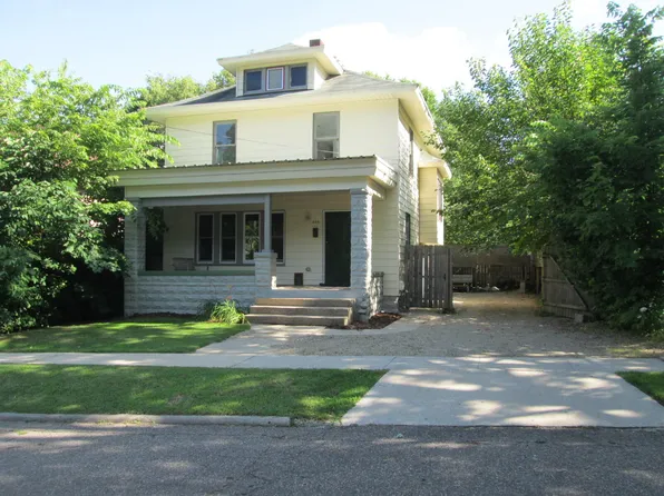 123 W Roe St, Buchanan, MI 49107