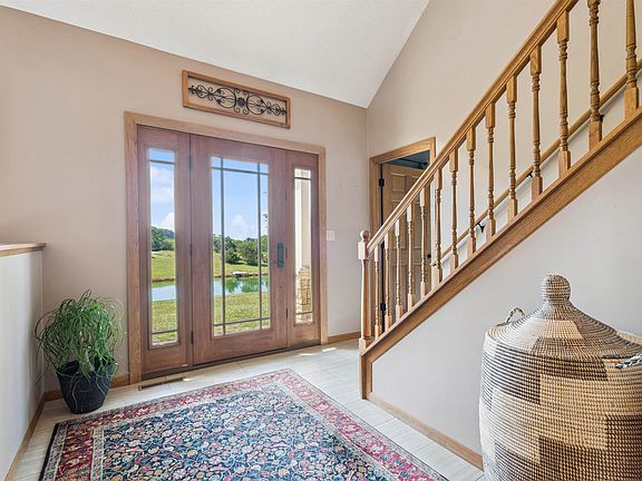 4th image of 9012 Cottonwood Dr