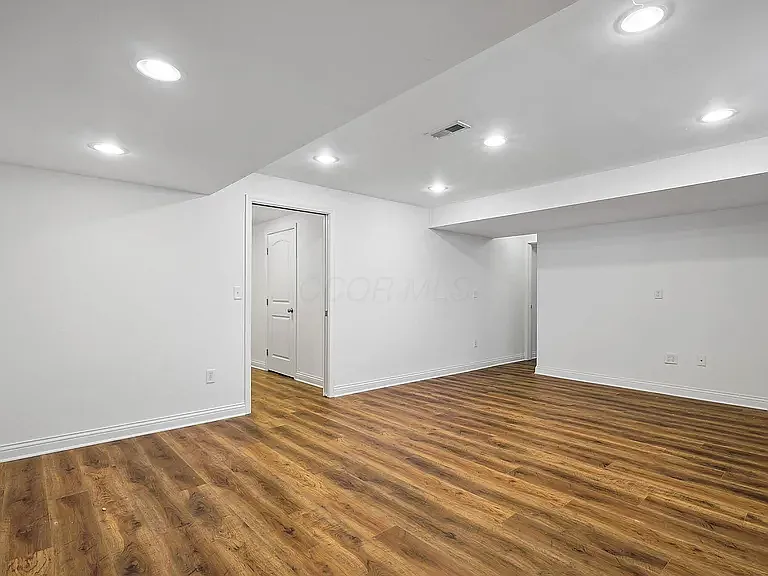 140 Andiron Dr — Photo 26