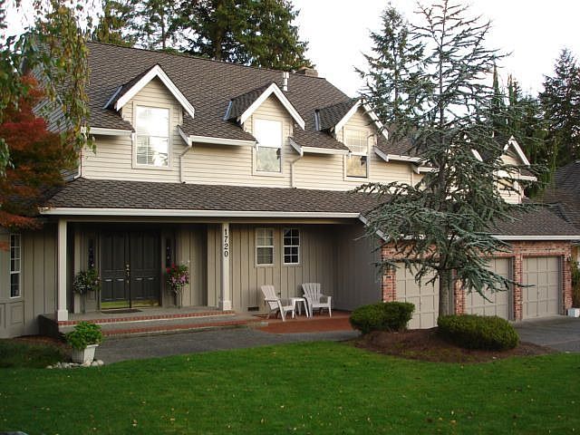 Front view of house from street