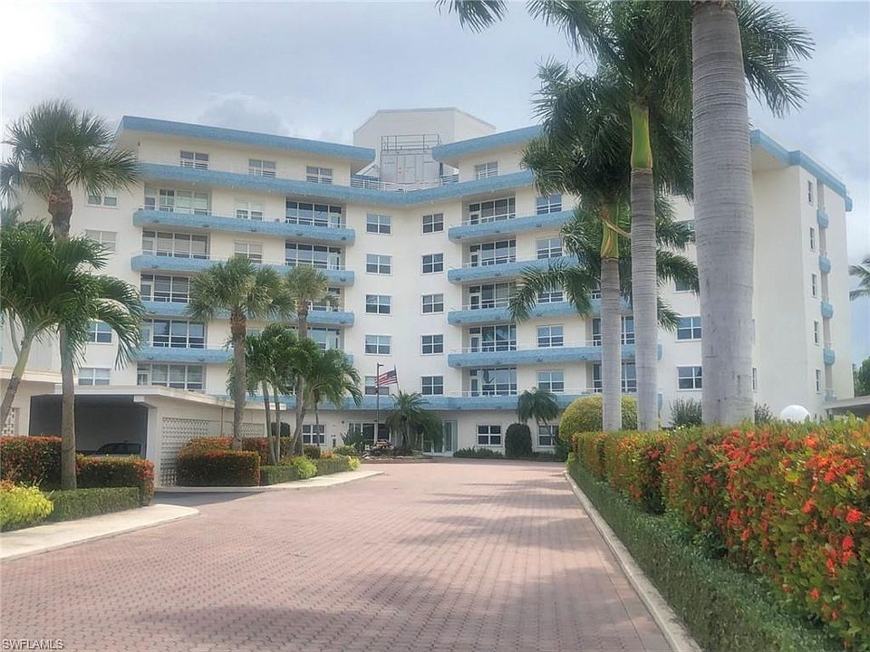 1st image of 240 Seaview Ct APT 404