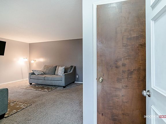 2nd image of 1804 Bonneville Dr