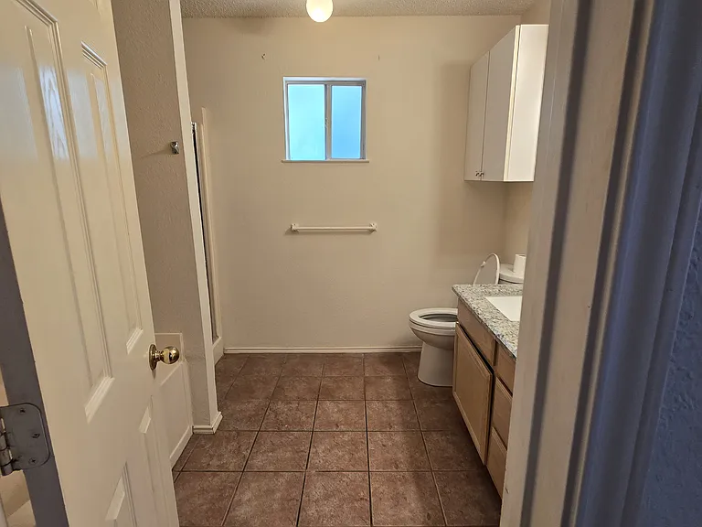 8028 Clear Brook Cir — Photo 11