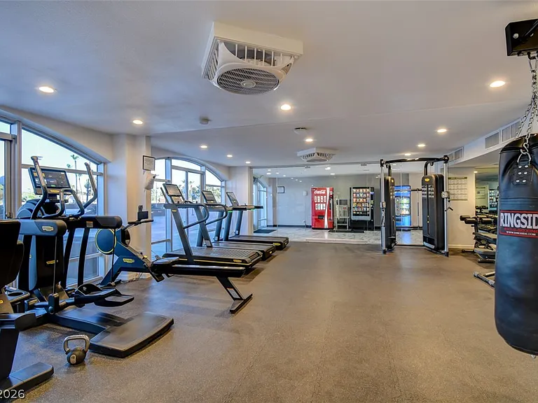 3111 Bel Air Dr #8E — Photo 47